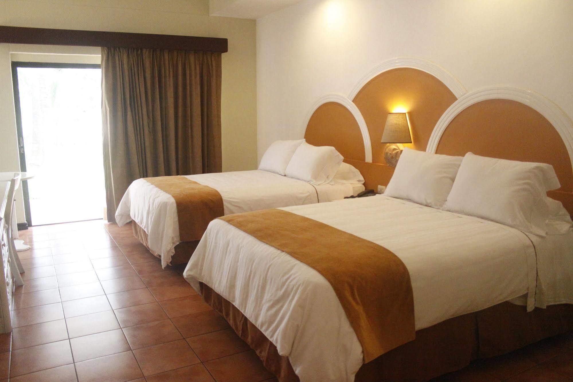 Hotel Soleil Pacifico Chulamar Ngoại thất bức ảnh